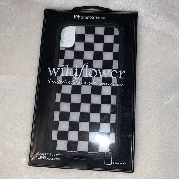 Brand New Checkerboard Print Wildflower Case! - Picture 1 of 1